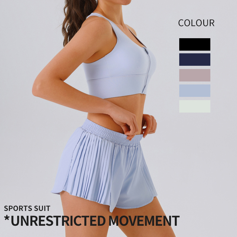 European and American tight yoga sets with zippered cross-back sports bras to prevent exposure, and seamless running shorts. Nude-sense running and sports sets