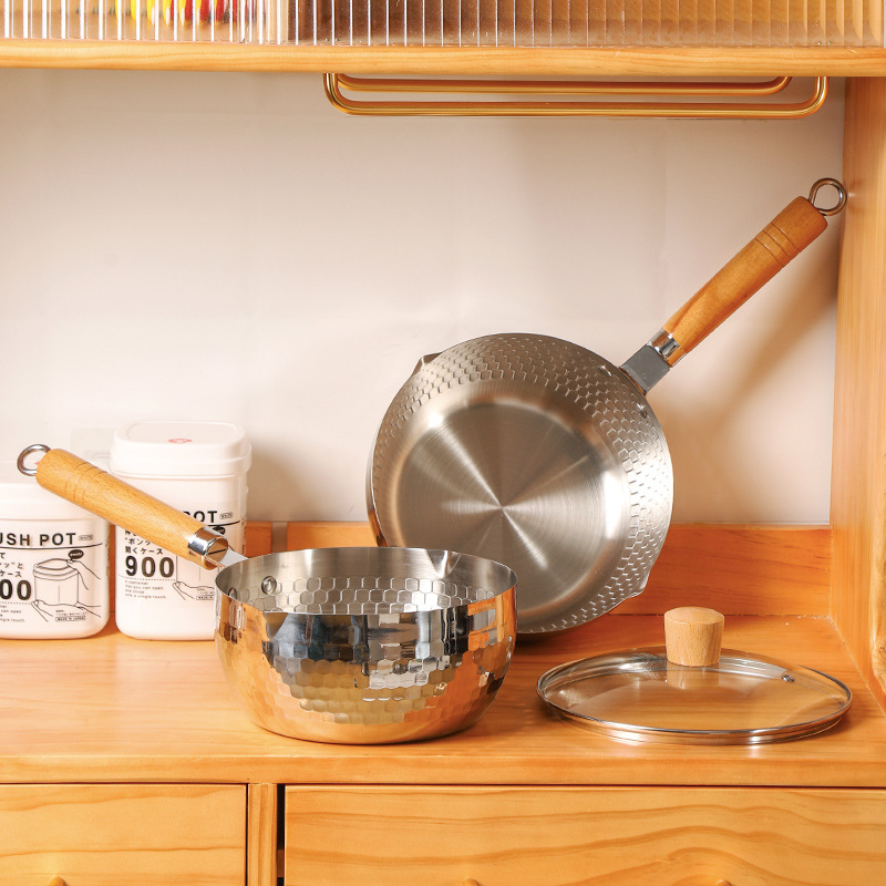 304 Stainless Steel Yukihira Pot,Wooden Handle for Home Use, Japanese-style Hammered Pattern, Non-stick Coating, Ideal for Baby Food Preparation