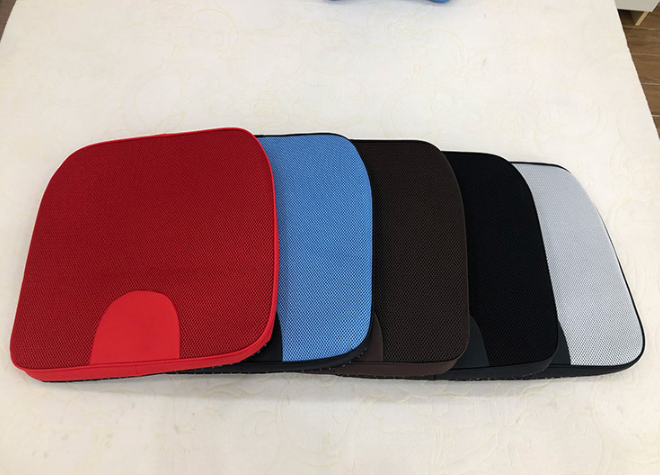 Car Seat Cushion with Memory Foam – Universal for All Seasons, Thin and Comfortable Cushion for Office or Car Use