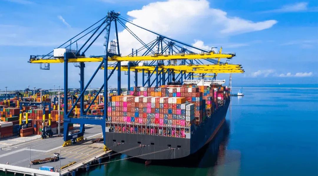 Trans-Pacific ocean rates swing as New Year looms